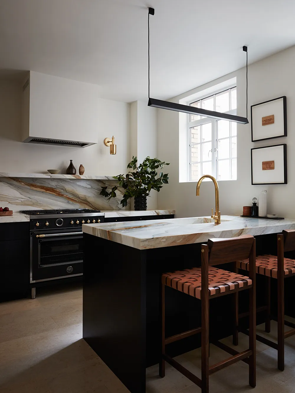 न्यूयॉर्क में एक प्राथमिक युग की इमारत में स्थित अपार्टमेंट का उन्नत विकास/सुधार - 8