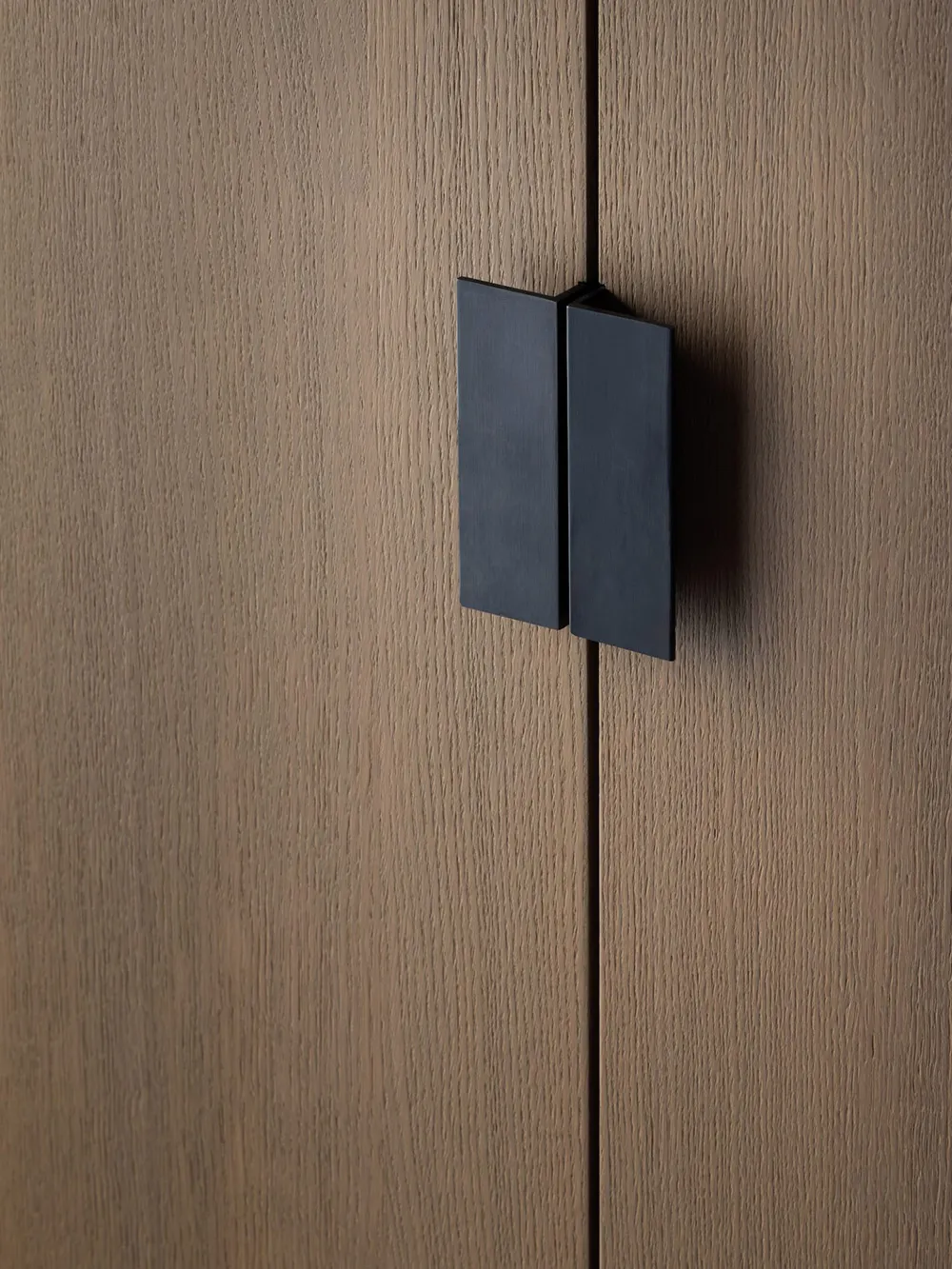 Style minimaliste calme avec vue sur une église médiévale - Gallery image 10