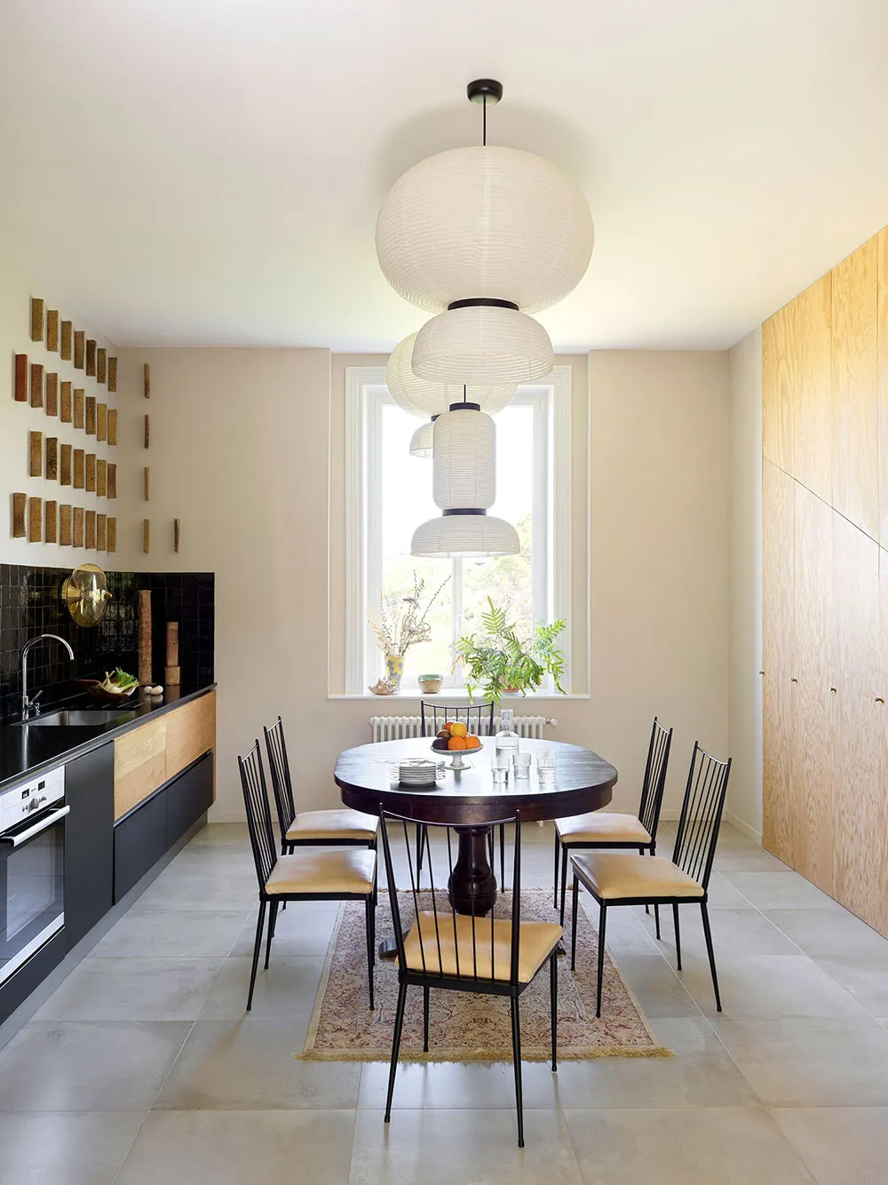 Interesting Eclecticism in a Historic Manor House in France - Gallery image 7