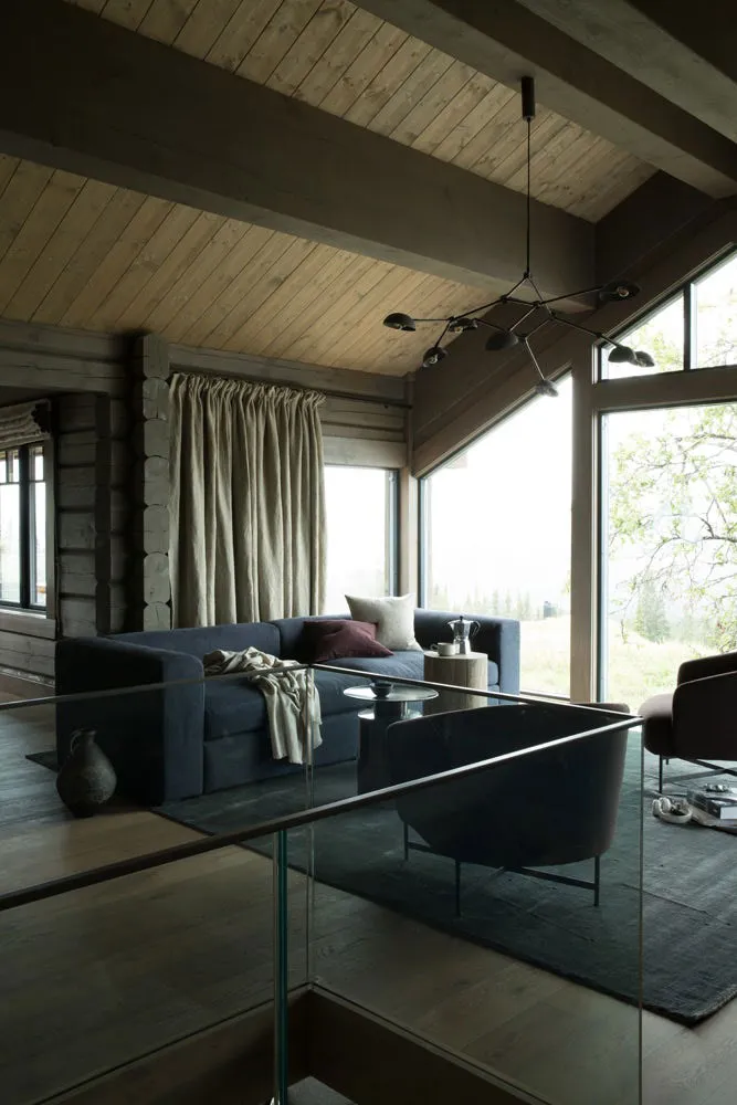 Style et cosy chalet de montagne dans une gamme atténuée en Norvège - Gallery image 2
