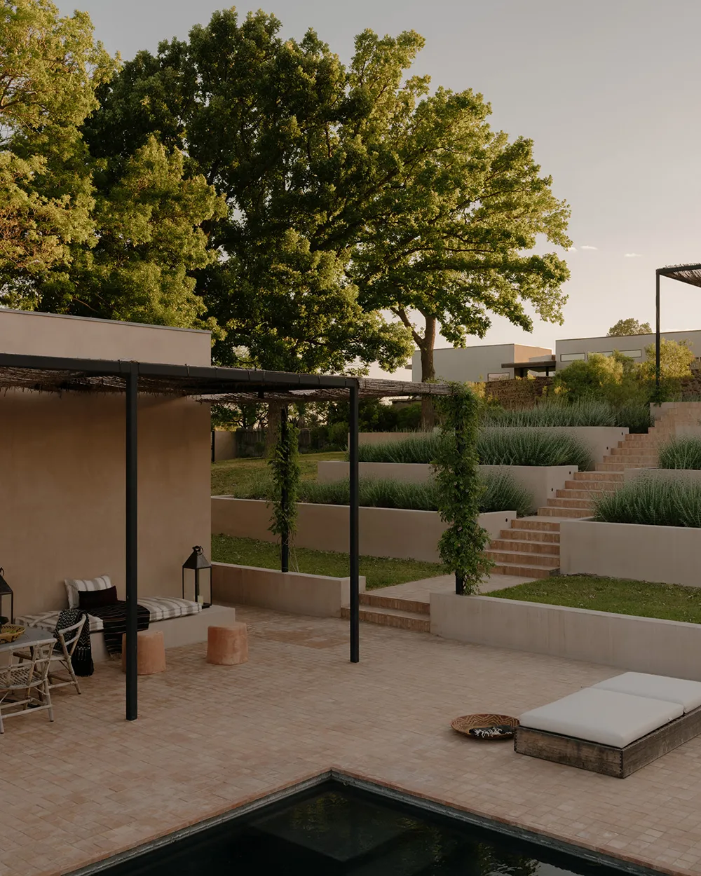 Interiores cálidos y influencia mexicana: hermosa residencia en Texas - 28