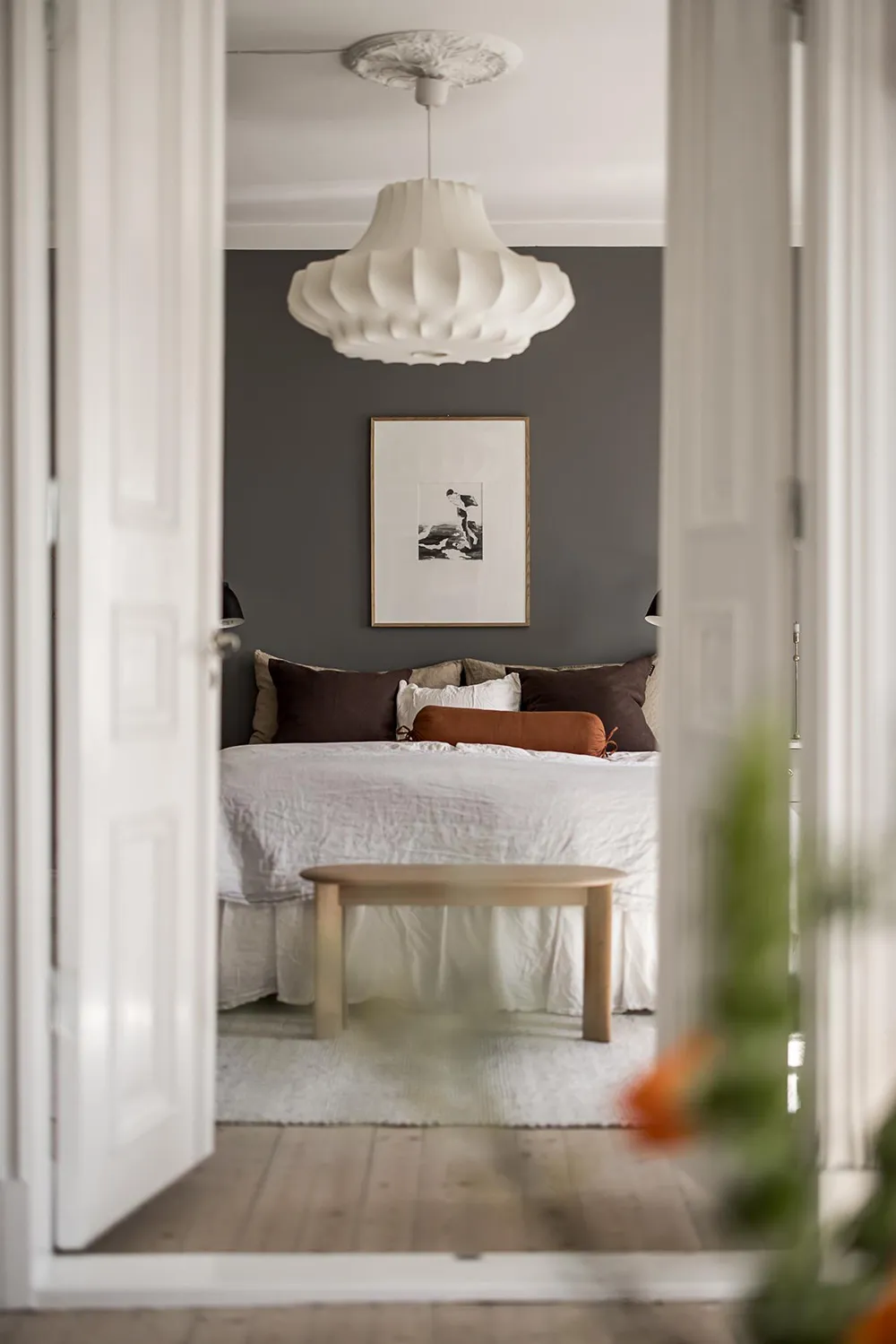 Приятные оттенки серого в дизайне шведской квартиры (90 кв. м) - Gallery image 1