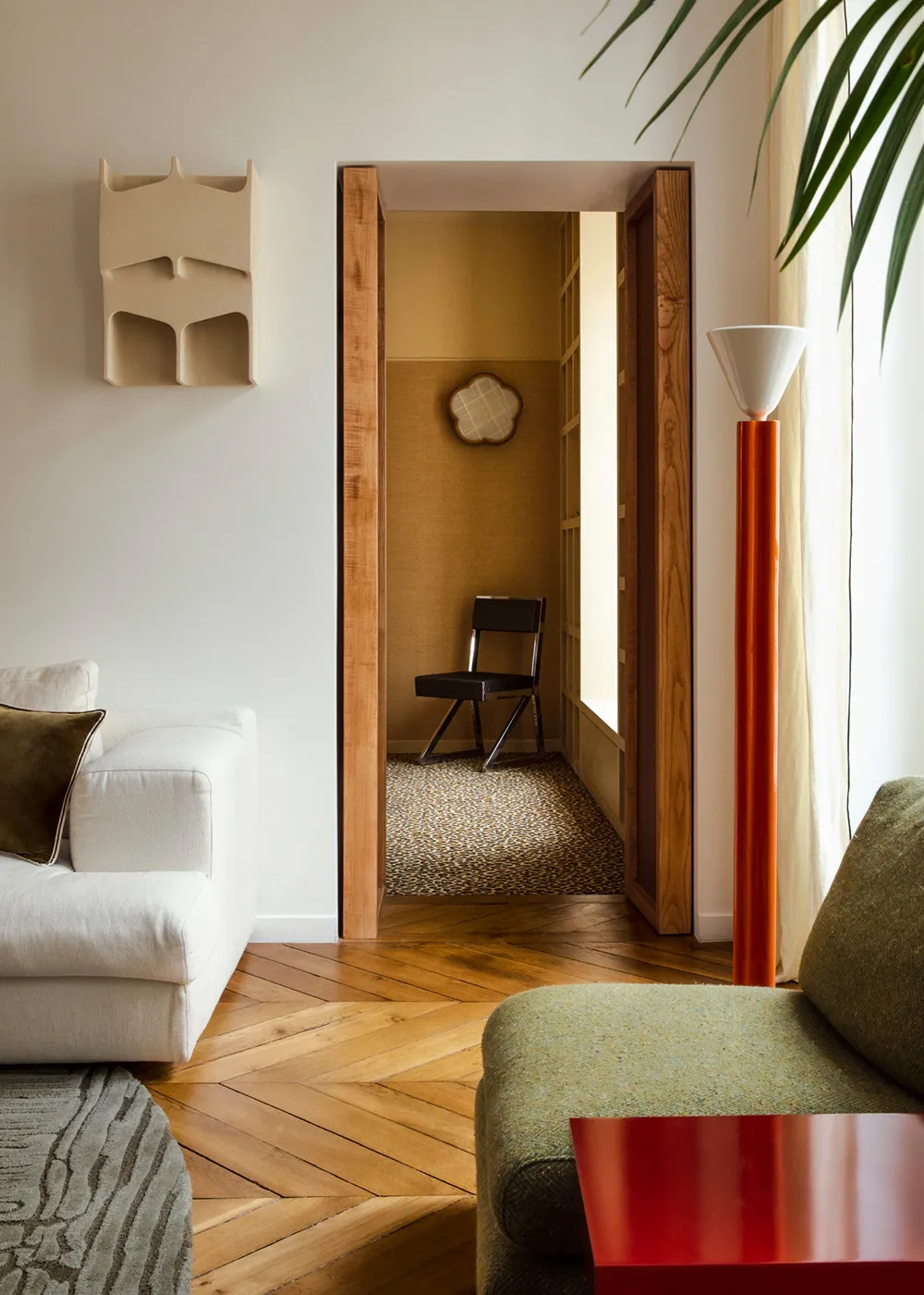 Когда каждый предмет — искусство: квартира молодой семьи в Париже - Gallery image 2