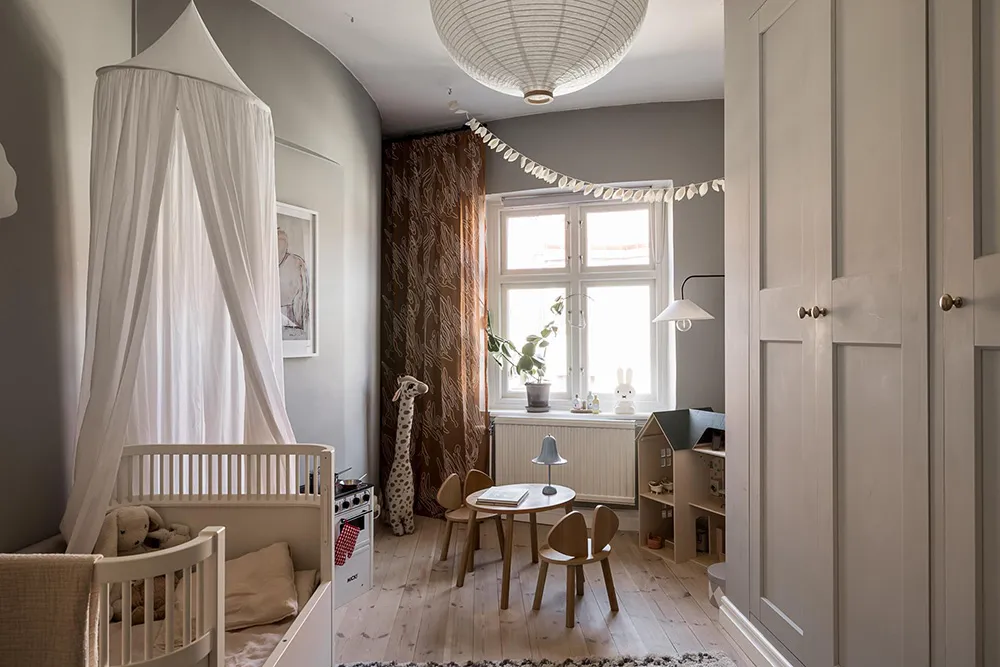 Приятные оттенки серого в дизайне шведской квартиры (90 кв. м) - Gallery image 26