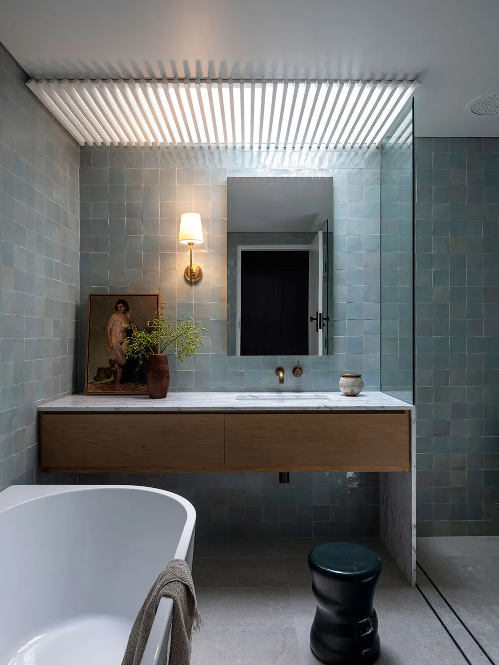 Znakomity strzeżony domek w Australii zbudowany na kontrastach - Gallery image 19