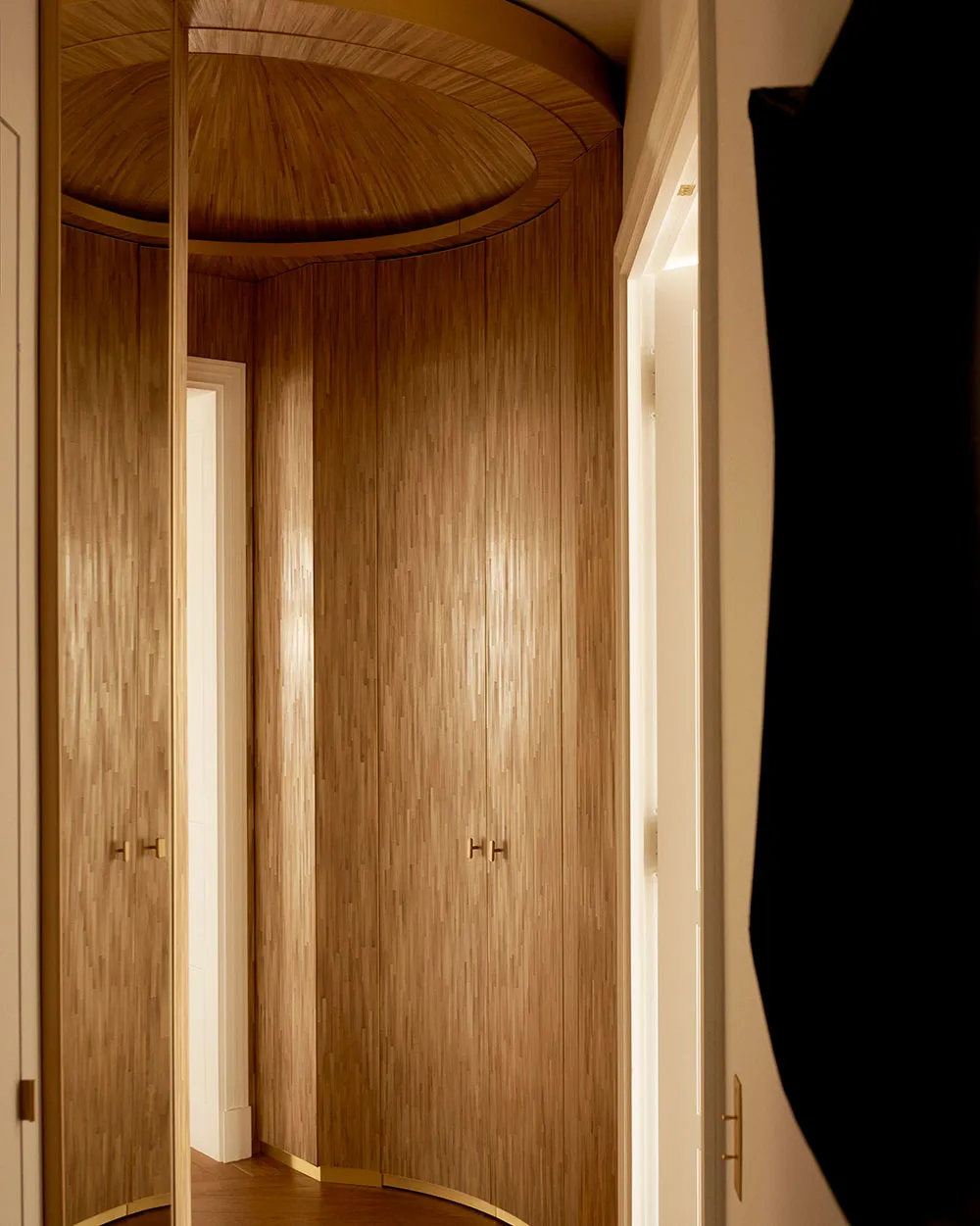 Экстраординарный интерьер современной квартиры в Париже - Gallery image 12