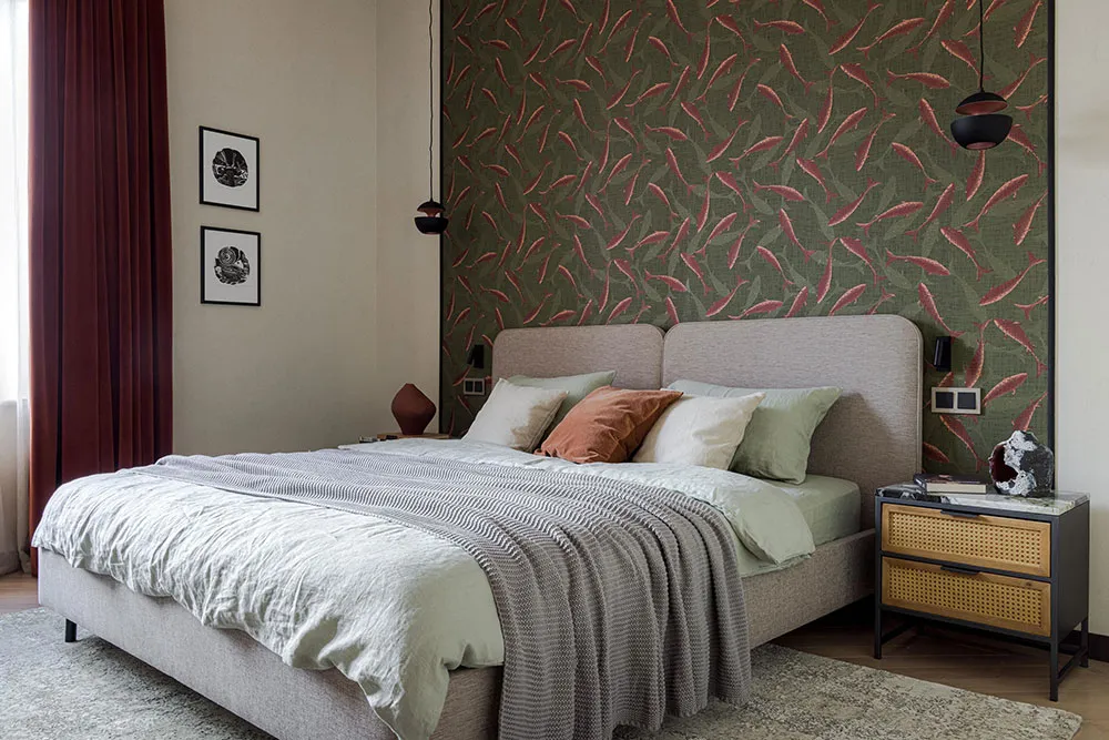 Обои с рыбами и смелый мрамор на кухне: современная квартира для семьи в Москве - Gallery image 6