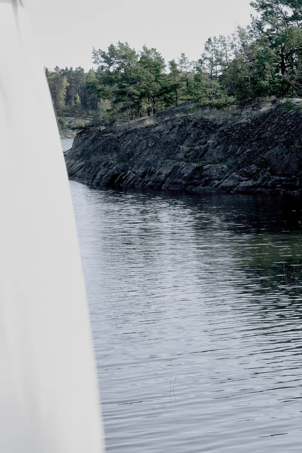 स्वीडन में स्थित एक सुंदर वॉटरफ्रंट रिसॉर्ट का आंतरिक डिज़ाइन - Gallery image 18