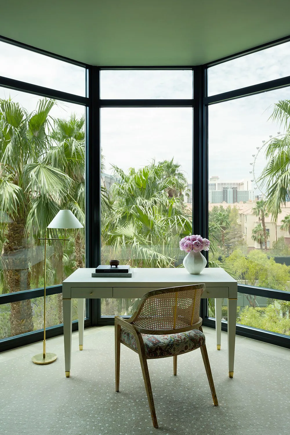 Couleurs fraîches et décoration tendance dans le design d'appartement à Las Vegas - Gallery image 17