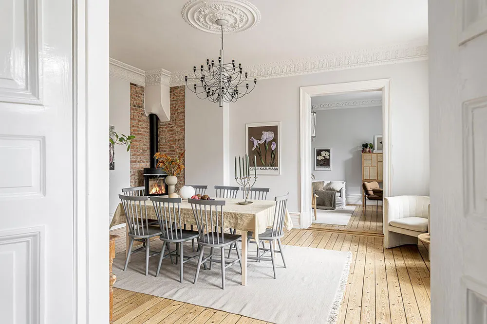 Intérieur scandinave agréable avec salle à manger traversante et notes automnales légères (94 m²) - Gallery image 12
