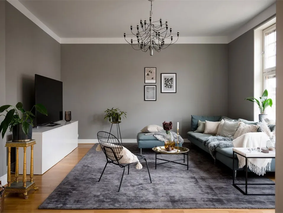 Piękny ciemny wnętrze mieszkania w przedmieściach Stockholm - Gallery image 1