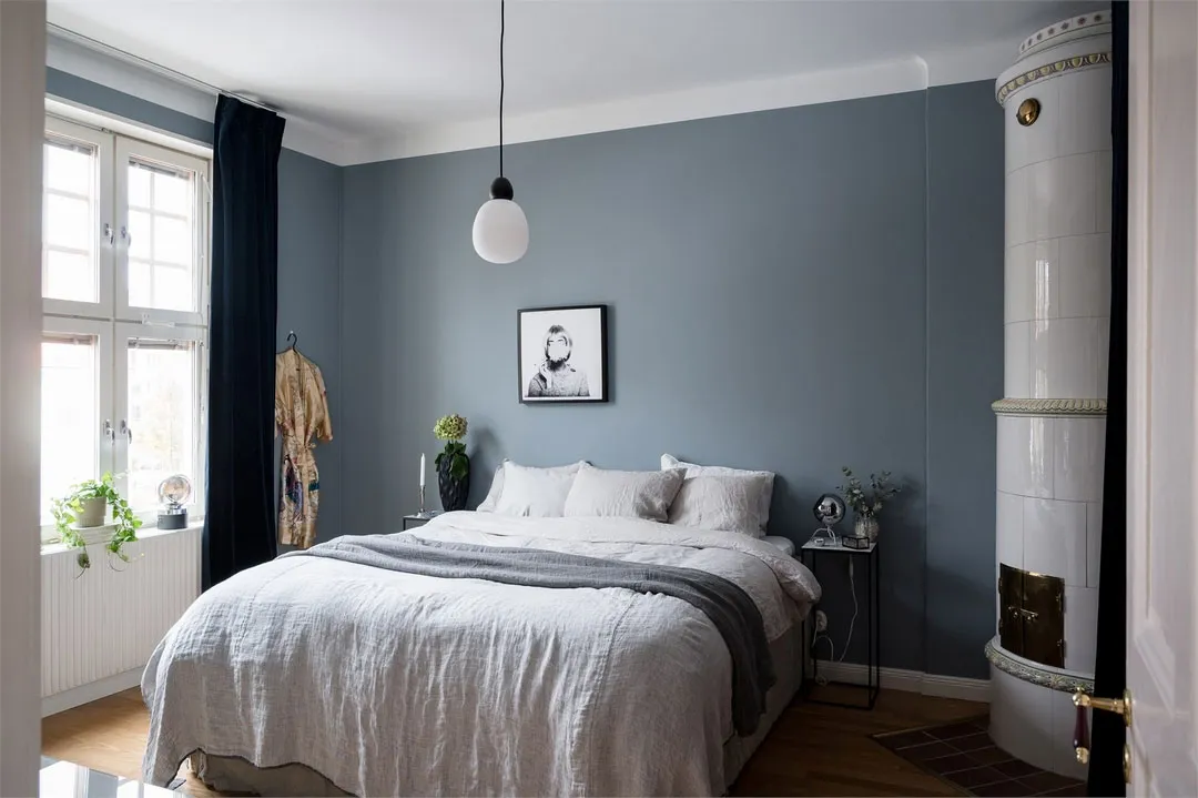 Piękny ciemny wnętrze mieszkania w przedmieściach Stockholm - Gallery image 13