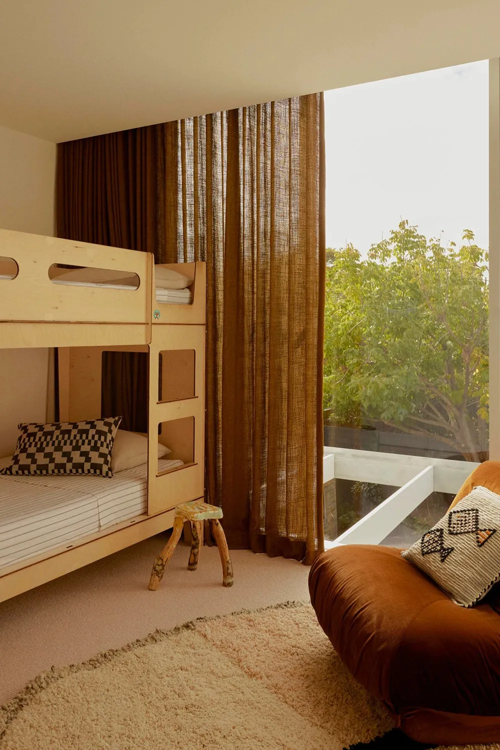 Warm und einladender moderner Interior für Familie in Melbourne - Gallery image 19