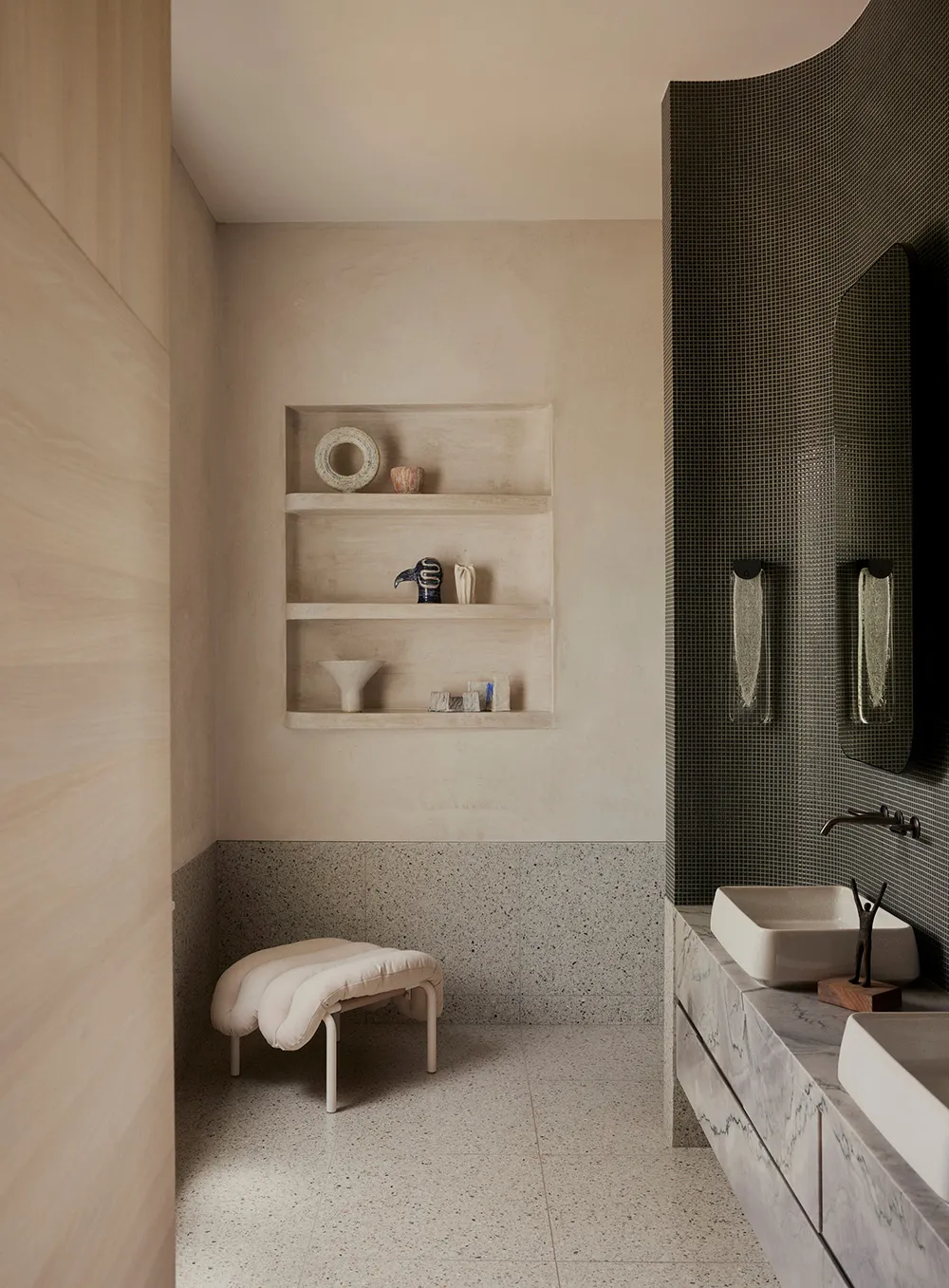 Spielerische Akzente der 70er Jahre in einem modernisierten Design des historischen Hauses in Melbourne - Gallery image 9