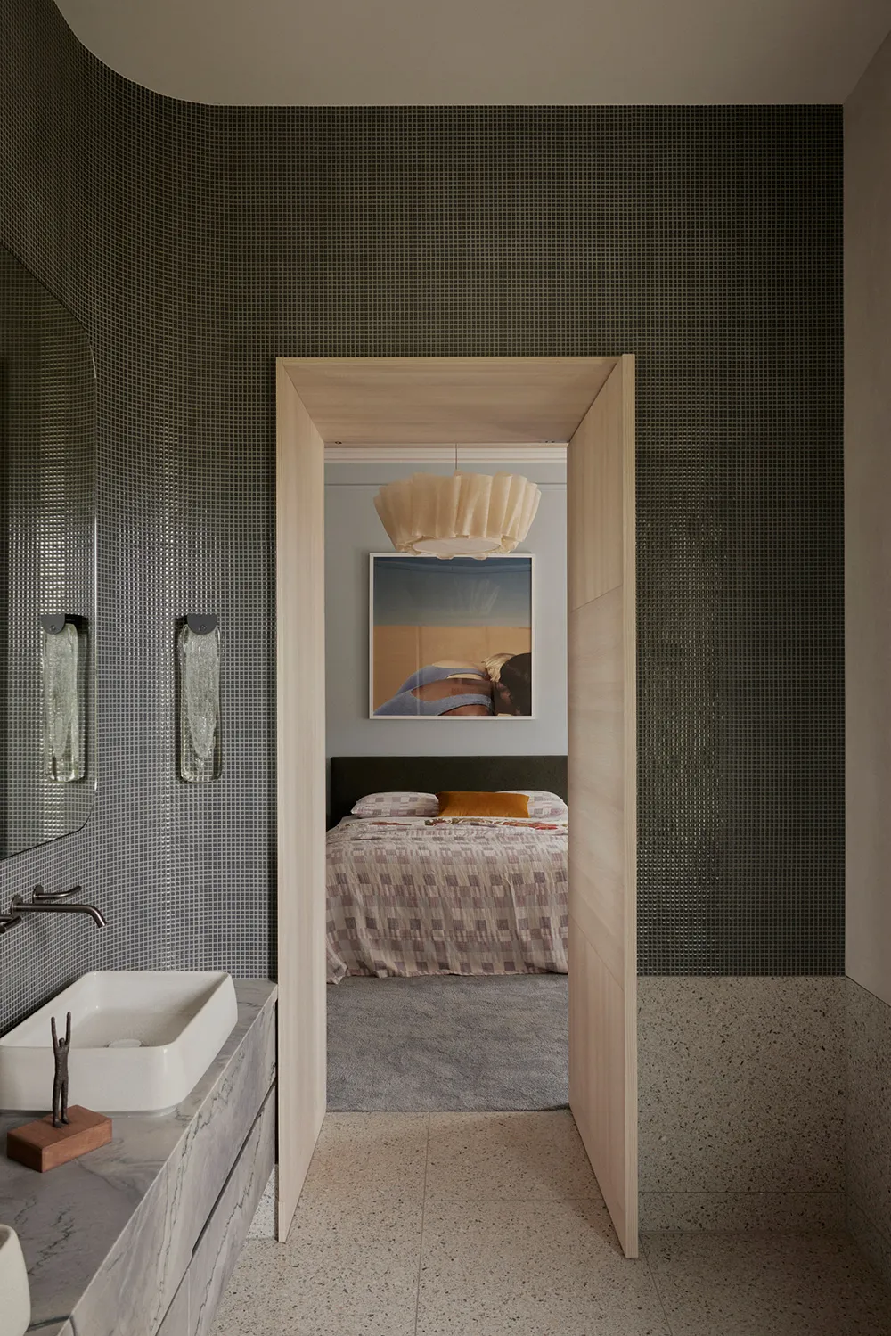 Spielerische Akzente der 70er Jahre in einem modernisierten Design des historischen Hauses in Melbourne - Gallery image 12