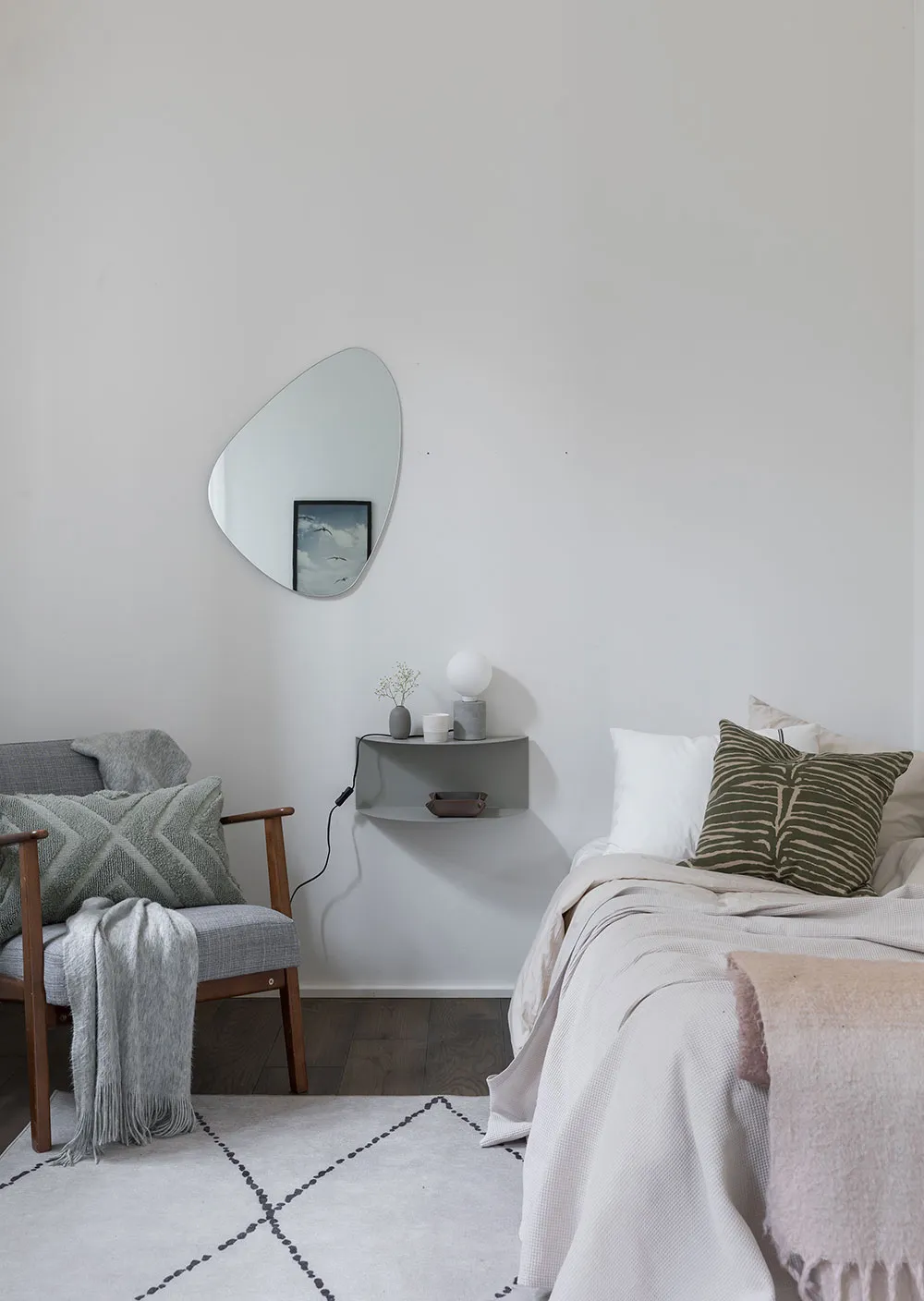 Style sobre et inspirant : loft dans un ancien bâtiment de fabrique à Stockholm (79 m²) - Gallery image 19