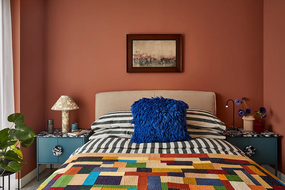 Colorful London Apartment with Unique Decor - Gallery image 6