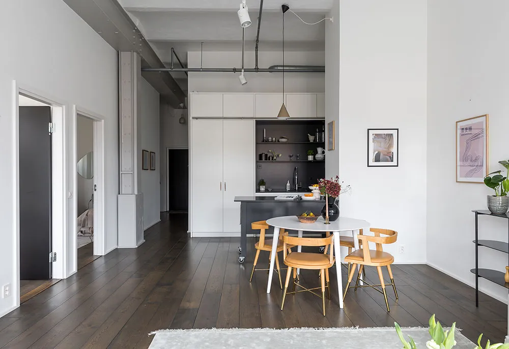 Style sobre et inspirant : loft dans un ancien bâtiment de fabrique à Stockholm (79 m²) - Gallery image 14