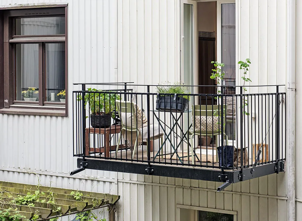 Interior blanco con acentos cálidos en el diseño (66 m²) - Gallery image 18