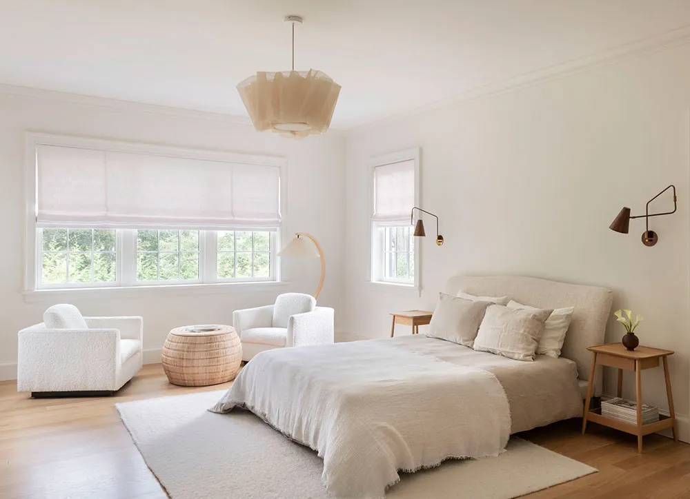 Bright and elegant interiors of a magnificent colonial house in the USA - 22
