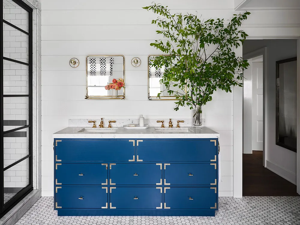 Stylish Paints in the Design of a Country House of the American Ambassador on Nantucket Island - Gallery image 12