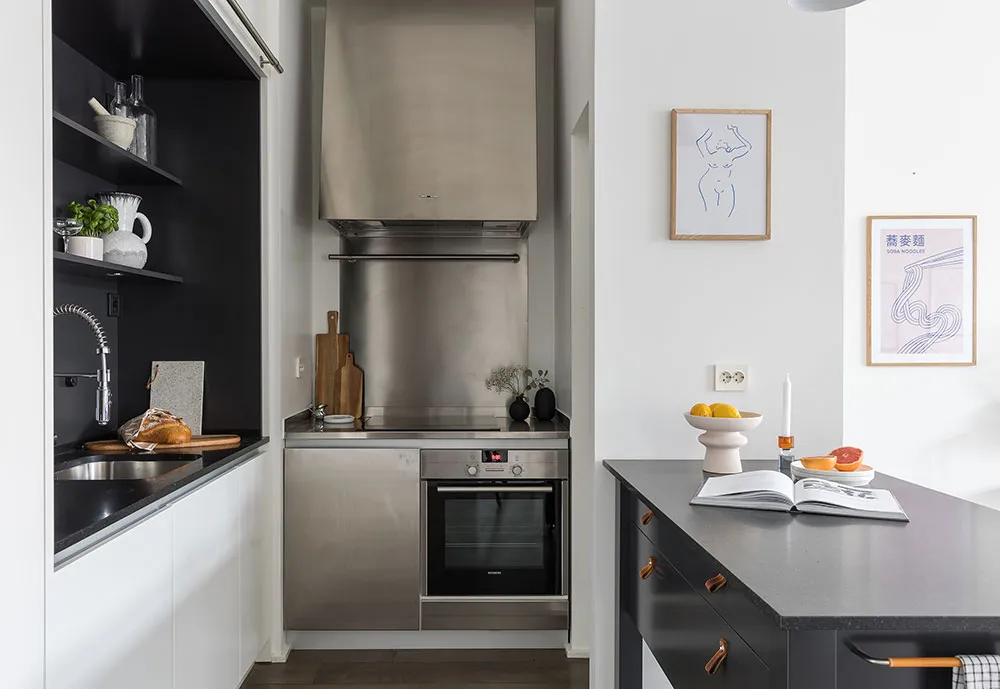 Style sobre et inspirant : loft dans un ancien bâtiment de fabrique à Stockholm (79 m²) - Gallery image 10