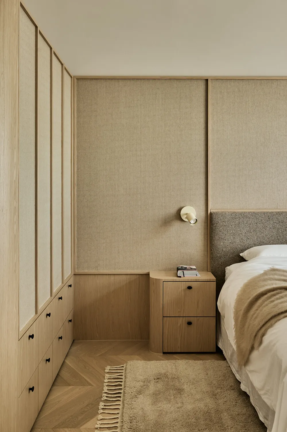 Красивий сучасний дизайн невеликого старого будинку в Мельбурні - Gallery image 9