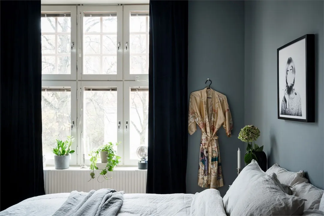 Piękny ciemny wnętrze mieszkania w przedmieściach Stockholm - Gallery image 11