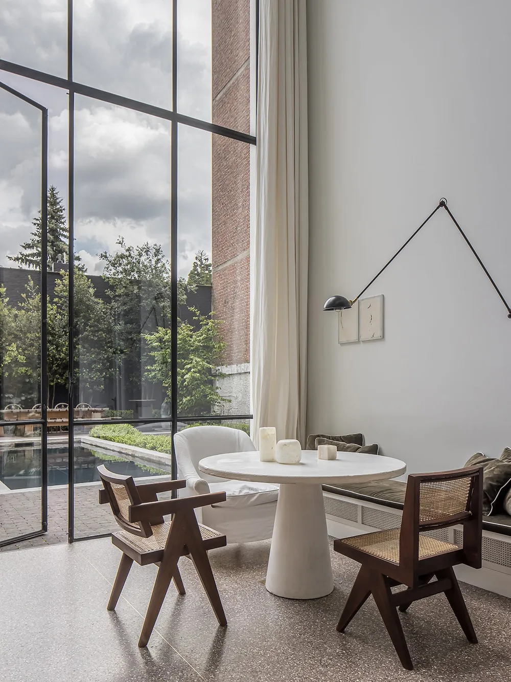 Modny design i wневремienne nuty: renowacja taunhausu w Belgii - Gallery image 2