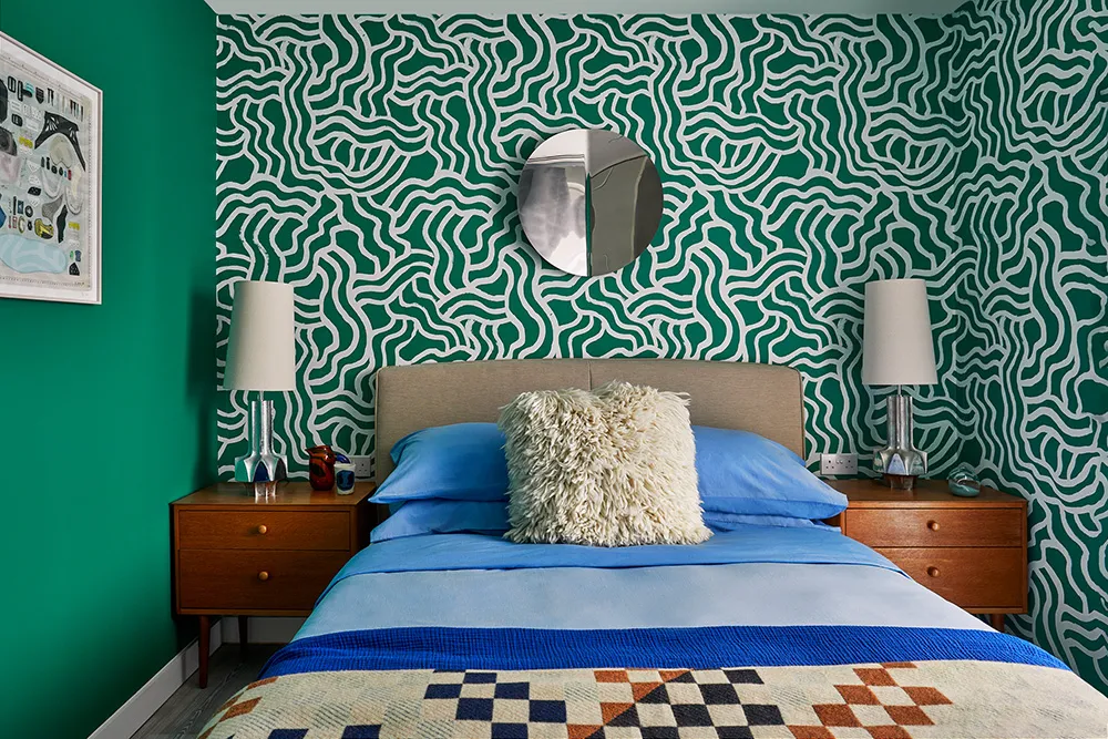 Colorful London Apartment with Unique Decor - Gallery image 10