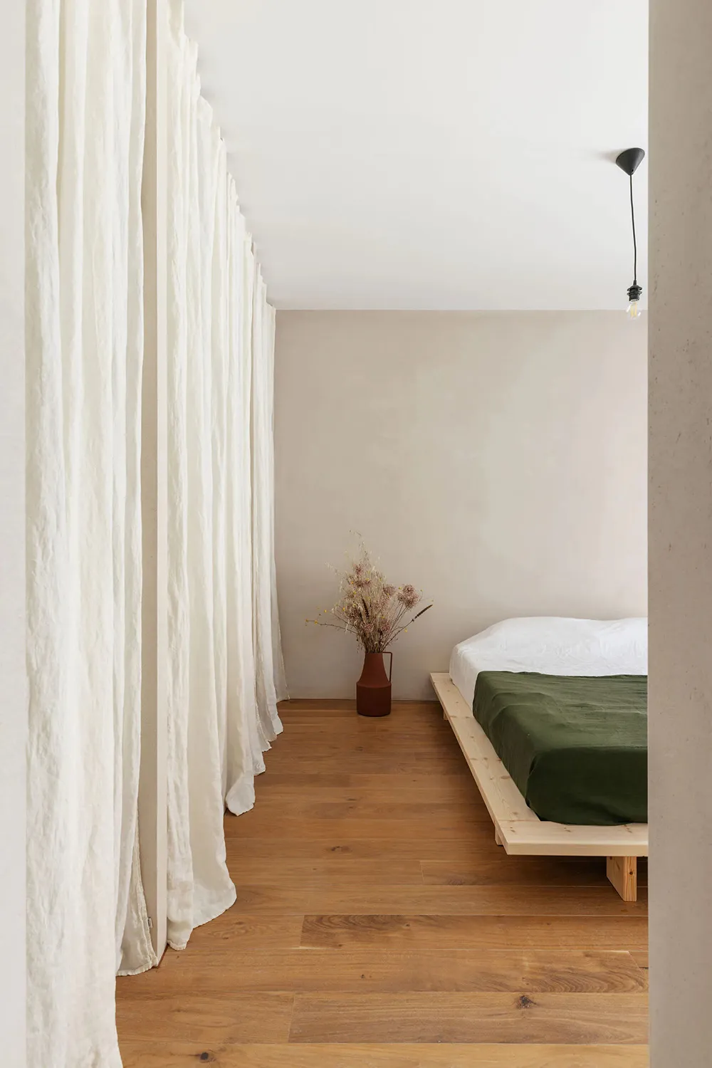 Miękki minimalizm w starom domu w Portugali - Gallery image 10