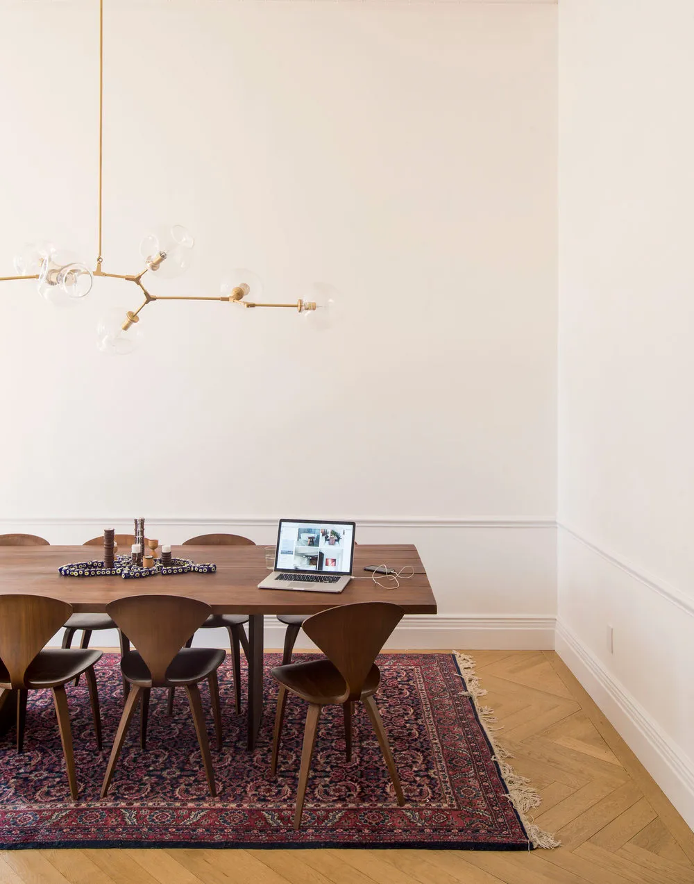 Elegant simplicity in the design of a creative director's loft in New York - Gallery image 5