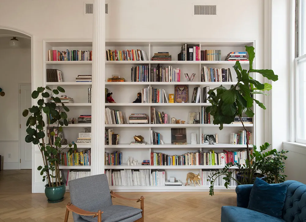 Elegant simplicity in the design of a creative director's loft in New York - Gallery image 1