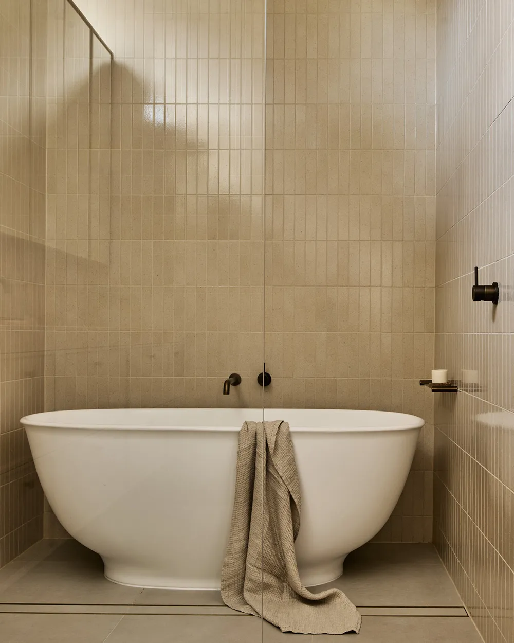 Красивий сучасний дизайн невеликого старого будинку в Мельбурні - Gallery image 18