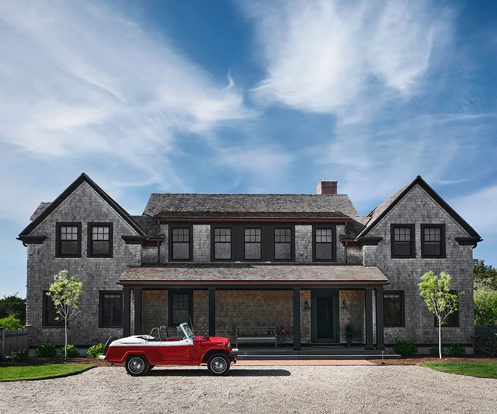 Stylish Paints in the Design of a Country House of the American Ambassador on Nantucket Island - Gallery image 1