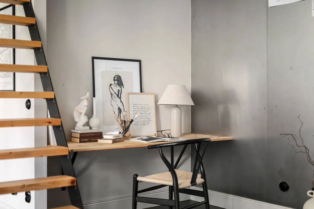 Zwei Dachbodenräume und metallische Elemente: Industrielle Einrichtung in Schweden (68 qm) - Gallery image 10