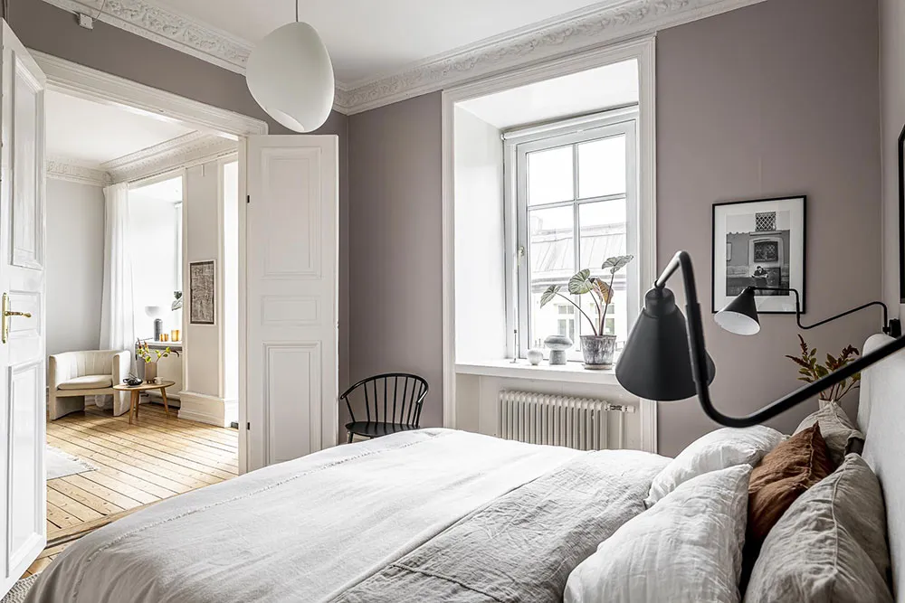 Intérieur scandinave agréable avec salle à manger traversante et notes automnales légères (94 m²) - Gallery image 17