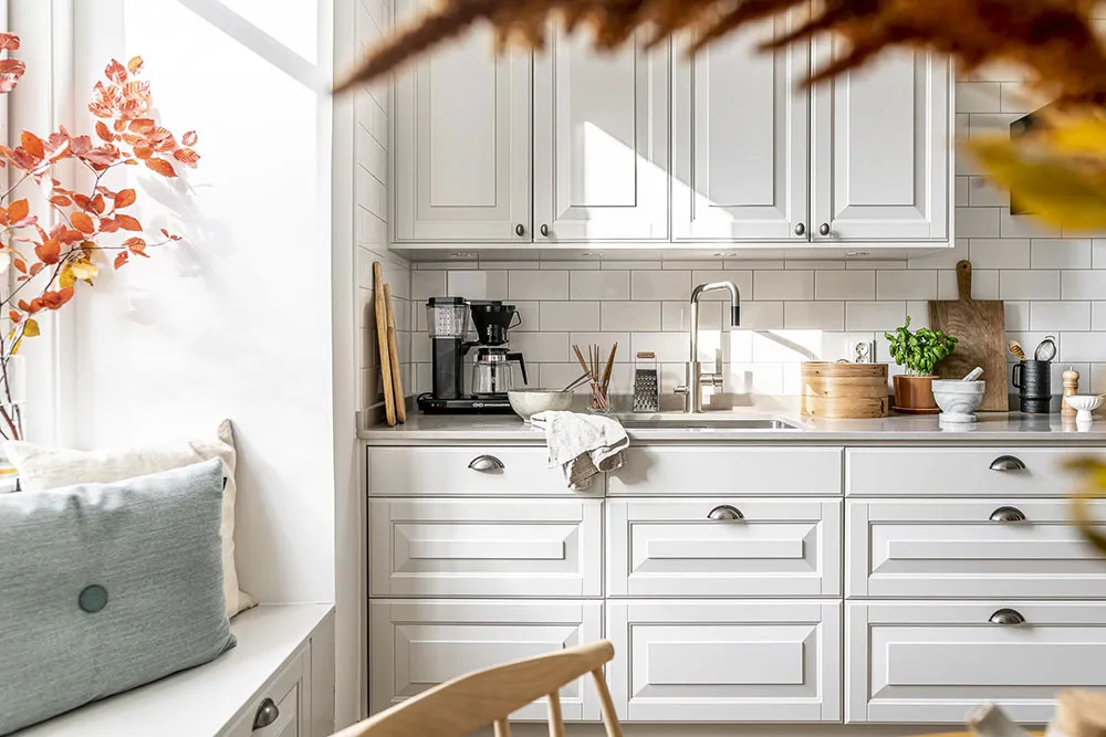 Intérieur scandinave agréable avec salle à manger traversante et notes automnales légères (94 m²) - Gallery image 26