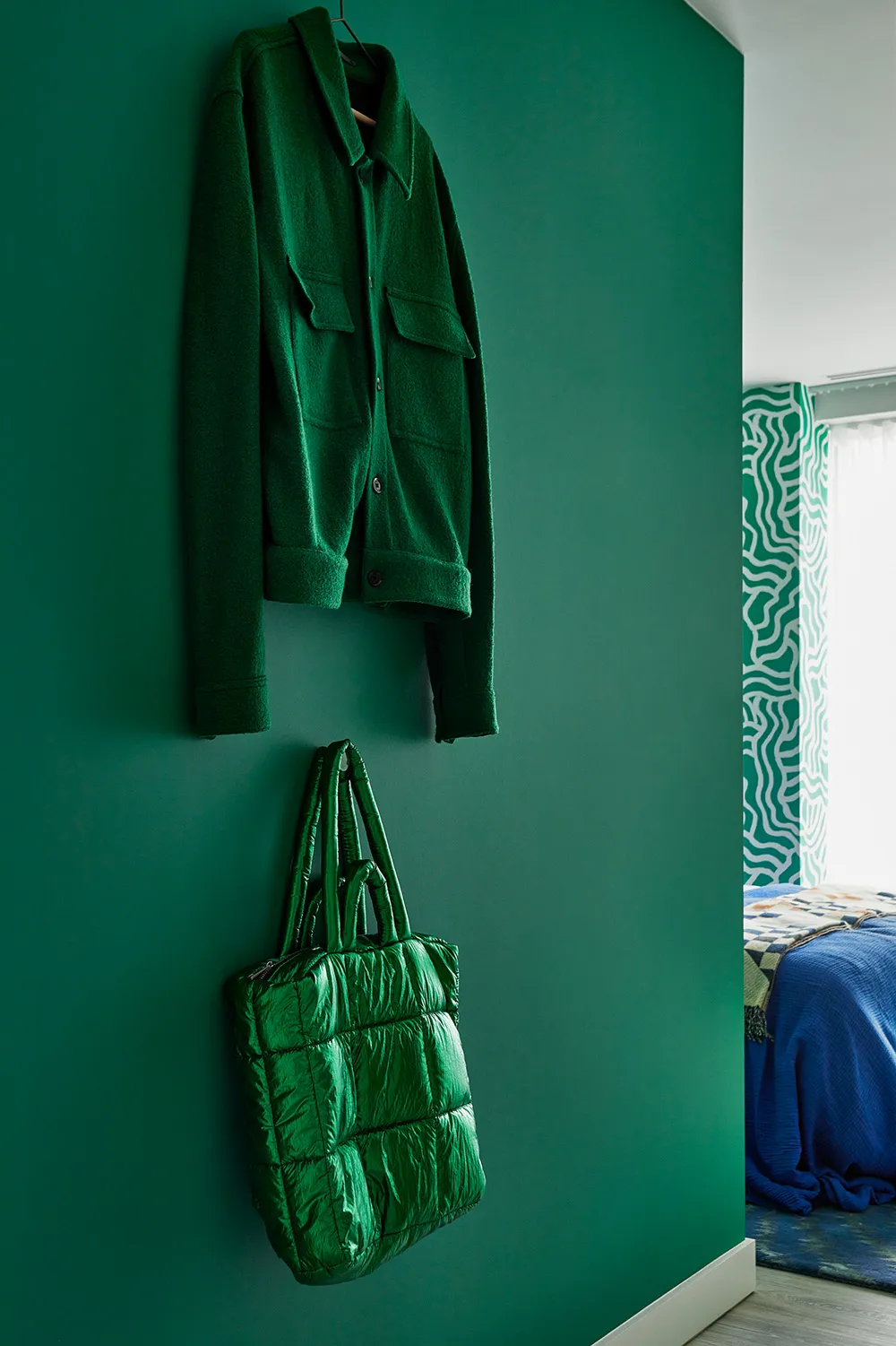 Colorful London Apartment with Unique Decor - Gallery image 9