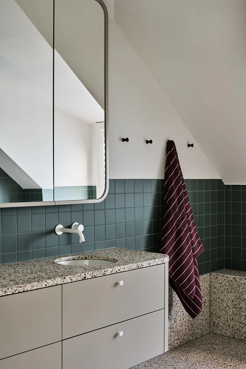 Красивий сучасний дизайн невеликого старого будинку в Мельбурні - Gallery image 16