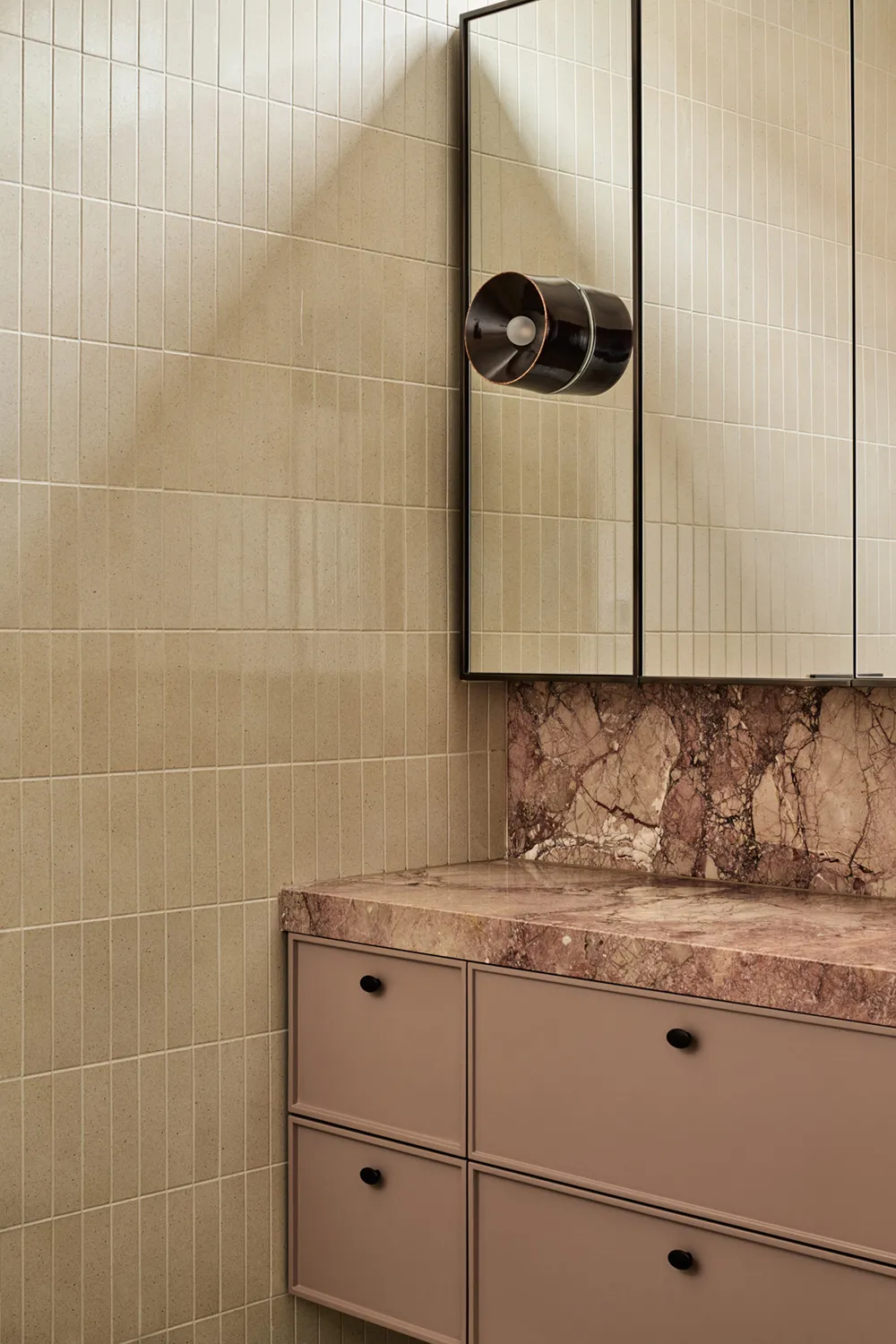 Красивий сучасний дизайн невеликого старого будинку в Мельбурні - Gallery image 19