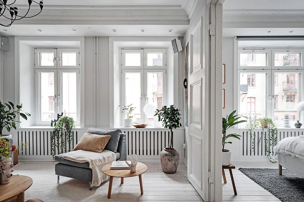 Interior blanco con acentos cálidos en el diseño (66 m²) - Gallery image 11