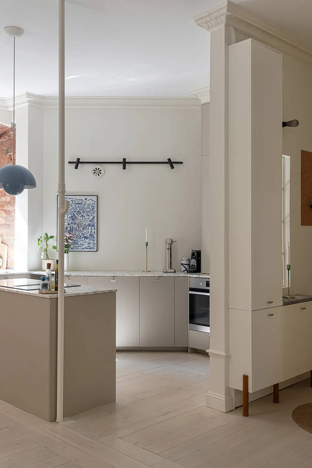 Appartement compact en stockholmois avec une disposition intéressante (47 m²) - Gallery image 5