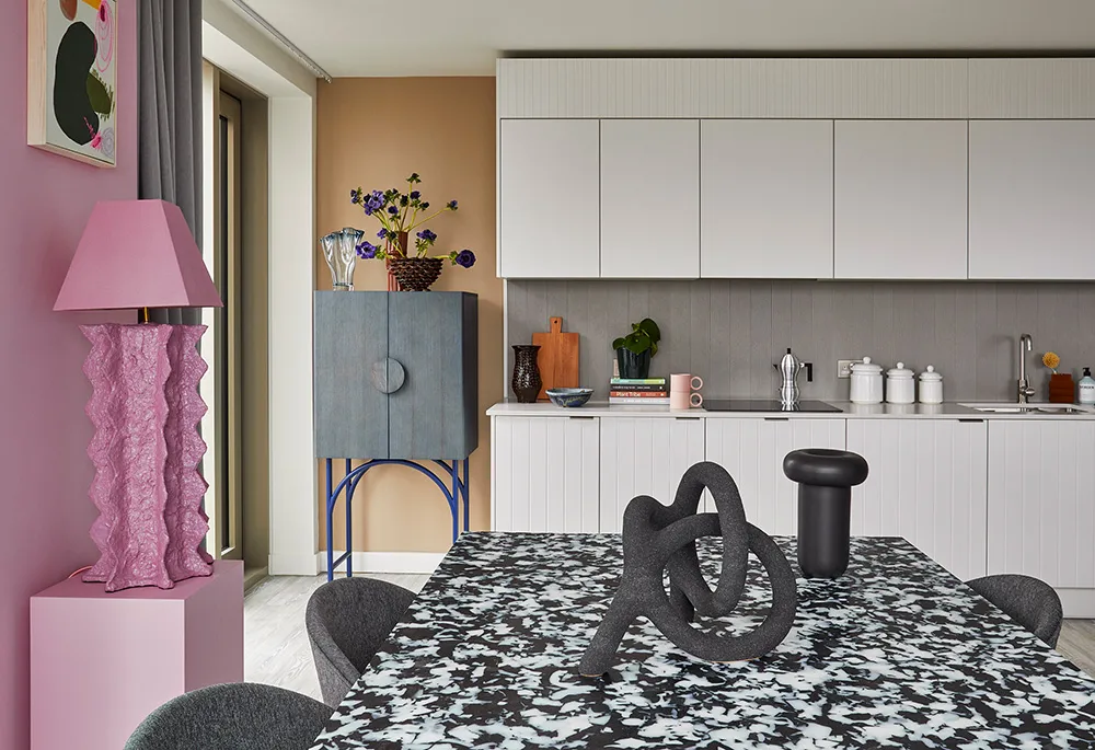 Colorful London Apartment with Unique Decor - Gallery image 2