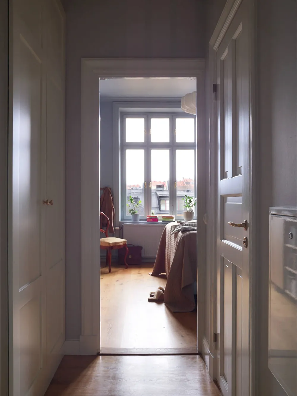 Urocza szwedzka kwatera z żółtą salą - Gallery image 9