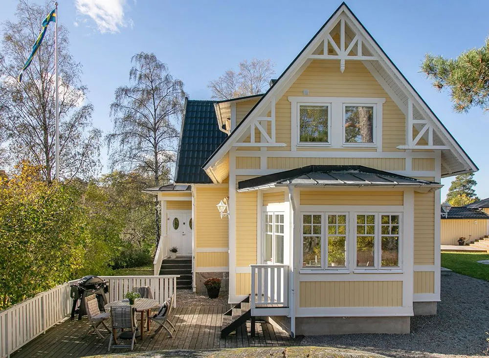 Cómo de una imagen: un encantador casita amarilla en Suecia - Gallery image 2