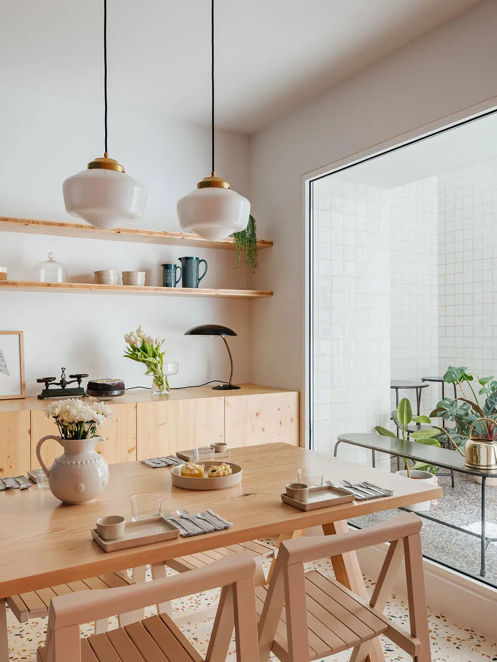 Kolorowy minimalizm w Lizbonie - Gallery image 19