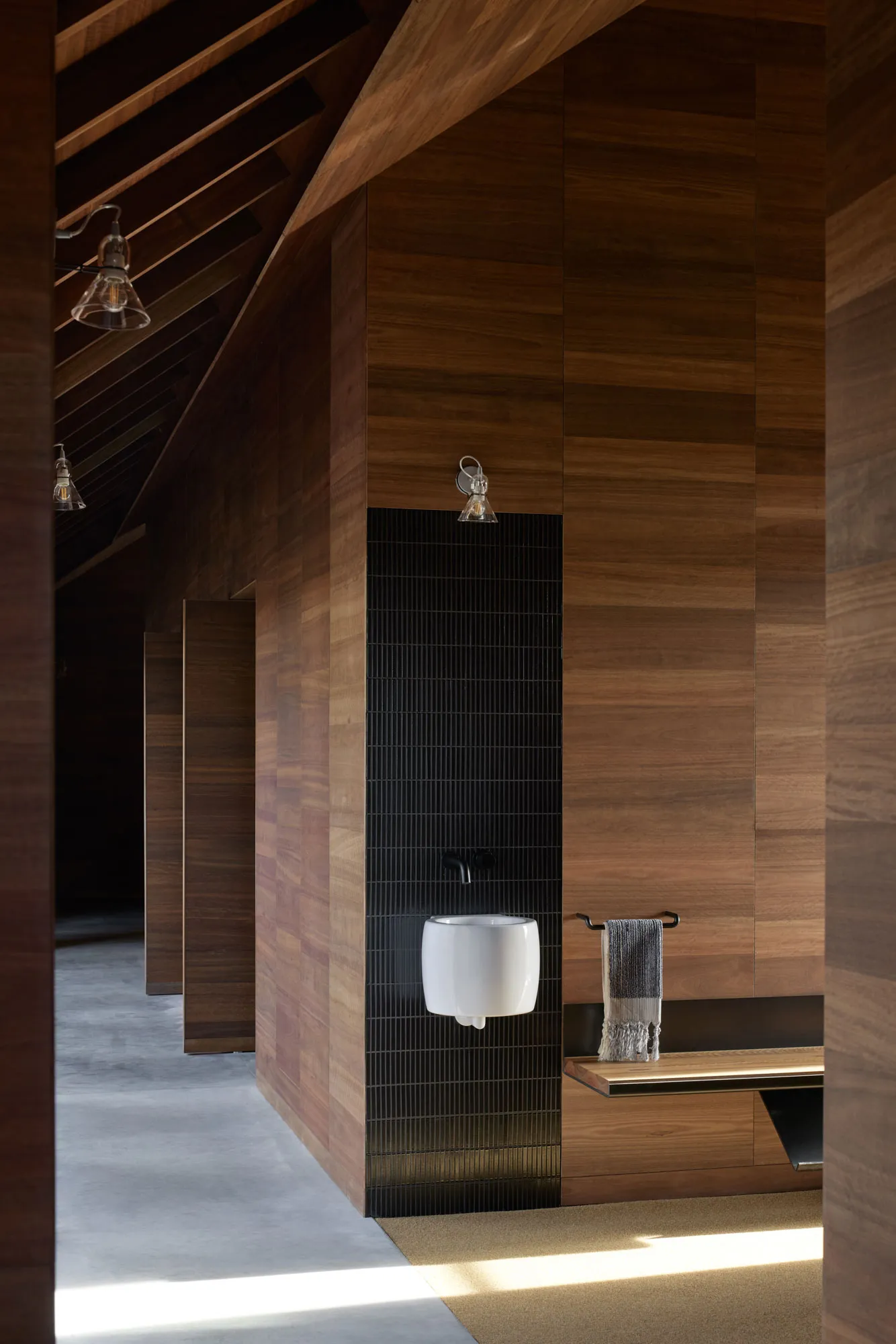 Modernes Ferienhaus in Australien inspiriert von traditionellen Bauernhöfen - Gallery image 7