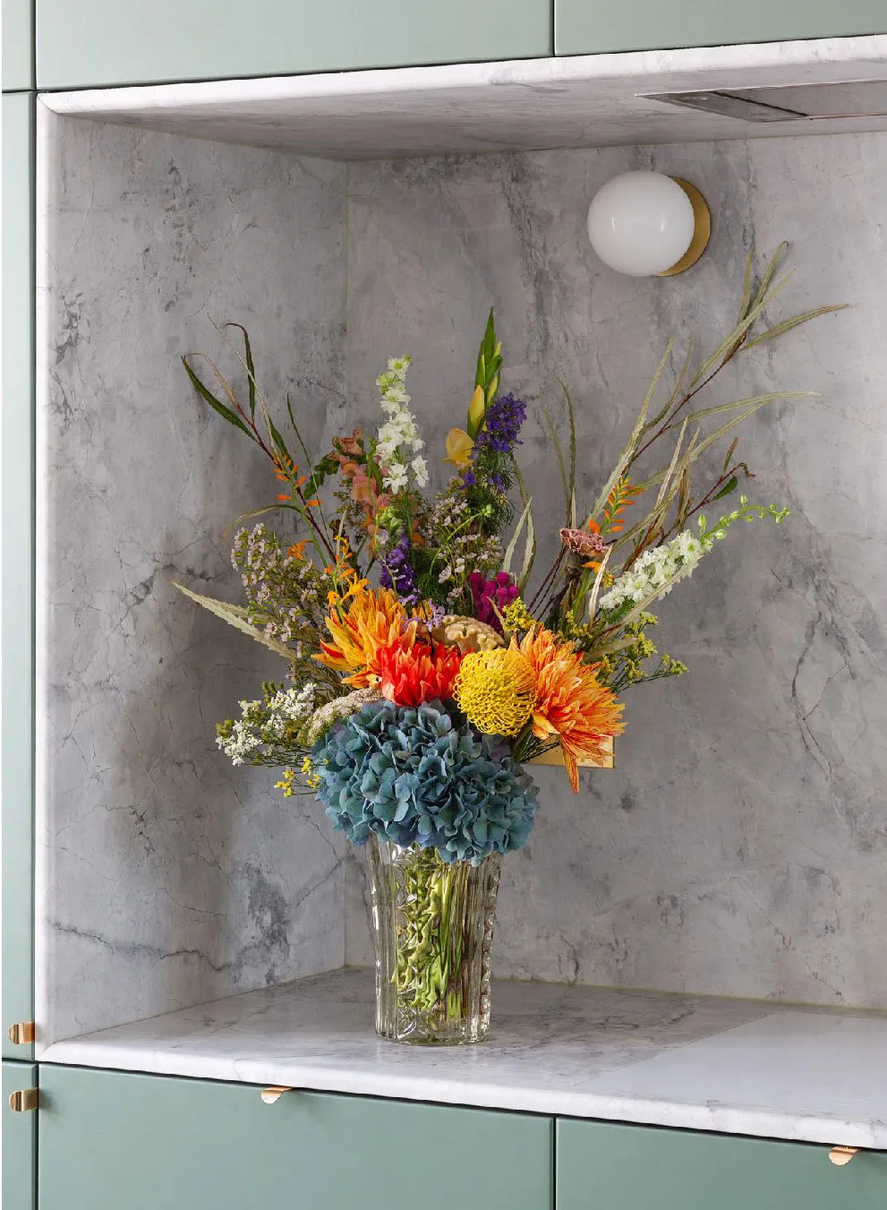 Арки и оттенки зелёного: квартира в Париже - Gallery image 2