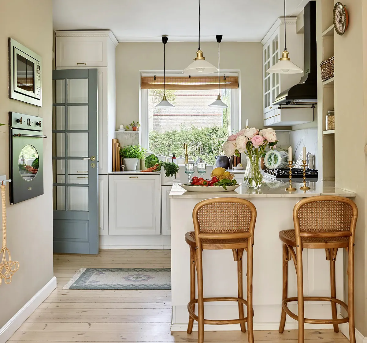 デンマーク風コテージの柔らかく居心地の良い内装 - Gallery image 5